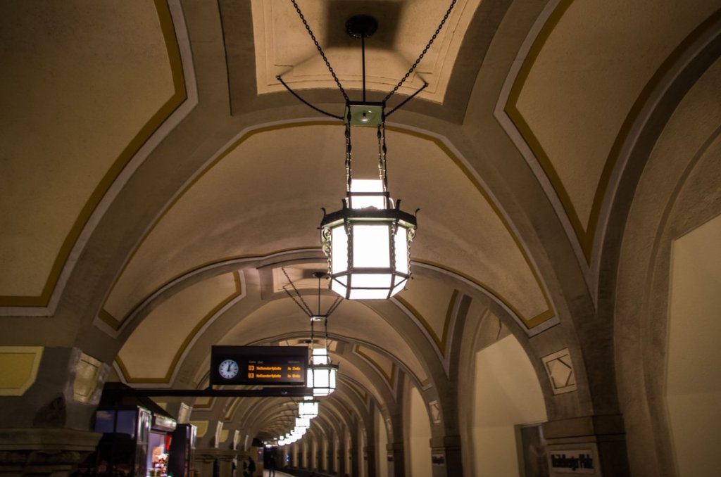 Berlins schönste Bahnhöfe: Gewölbehalle des Bahnhofes Heidelberger Platz.