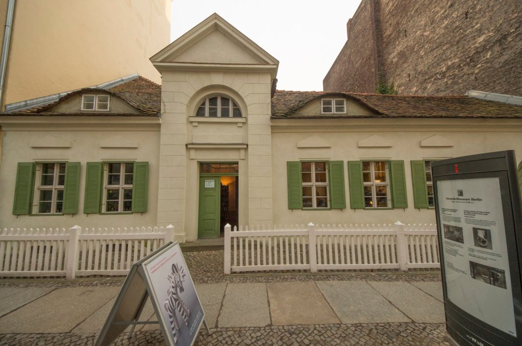 Keramik Museum in Berlin Charlottenburg, das älteste noch erhaltene Wohnhaus im Bezirk
