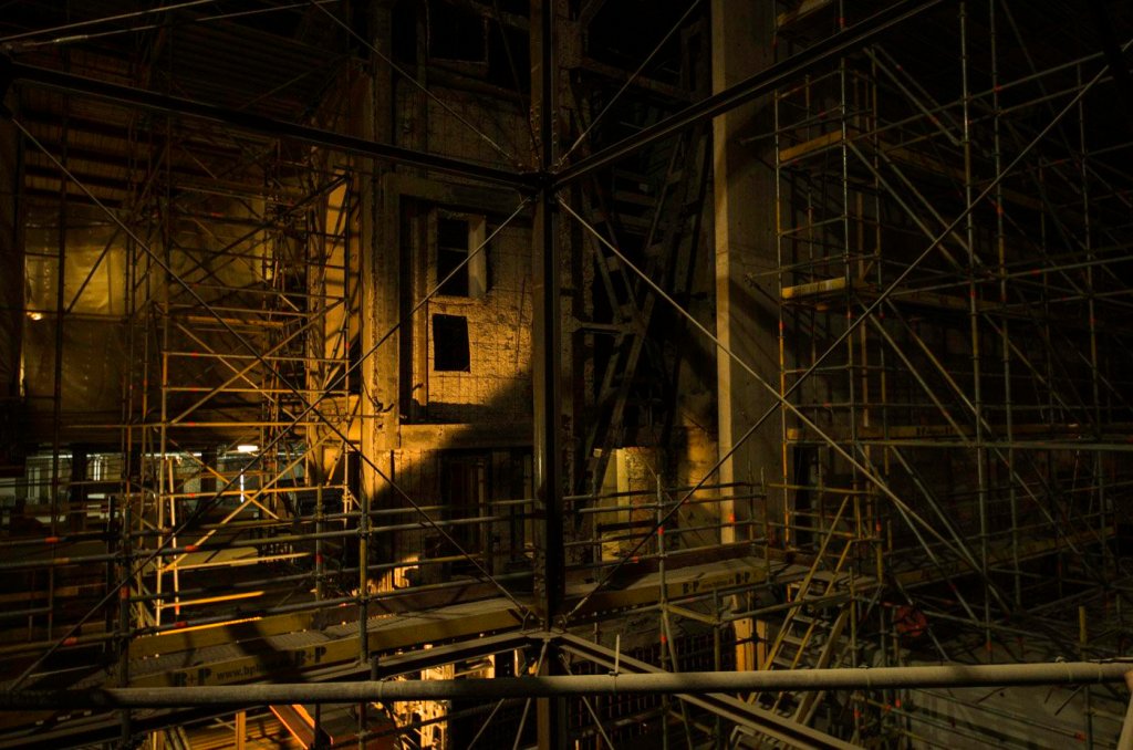 Gitterwerk auf der Staatsoper-Baustelle