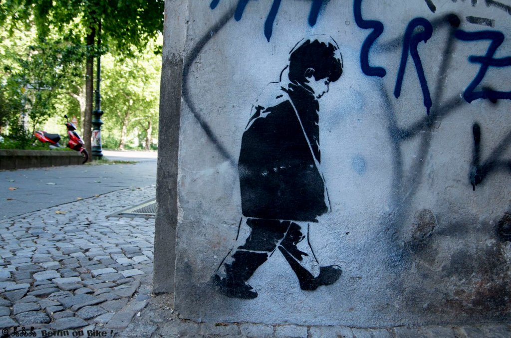 Platzierung und Motiv sehen nach ALIAS aus, aber der hat seine Werke bislang meist namentlich markiert. Gesehen in der Gneisenaustraße, Kreuzberg 61