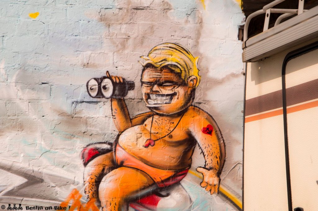 Typischer Berliner Sommerfrischler auf dem RAW-Gelände in Friedrichshain