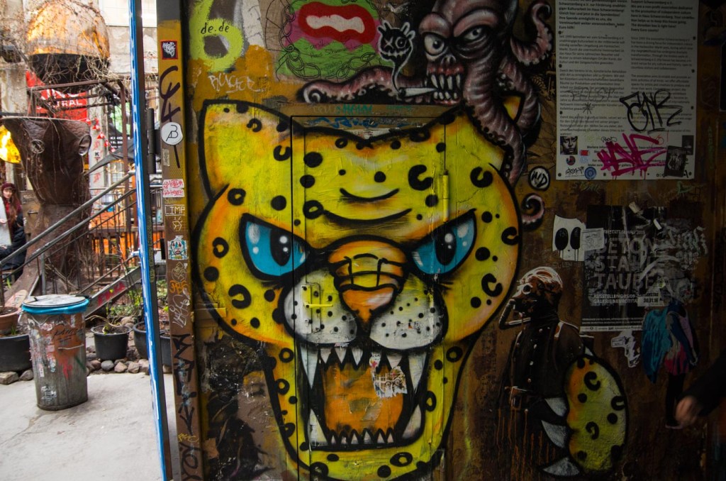 Katzen gehen immer hab ich mir sagen lassen. Leoparden-Graffiti in Berlin