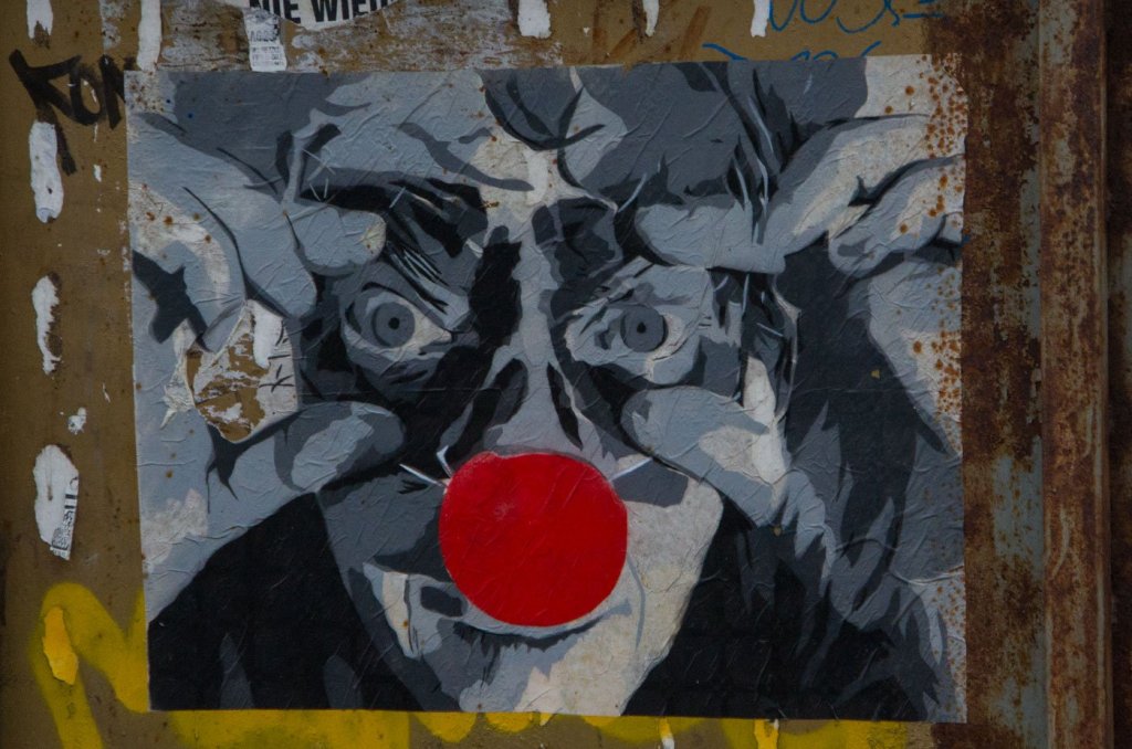 Mehr Streetart aus der Dircksenstraße. Fieser Clown
