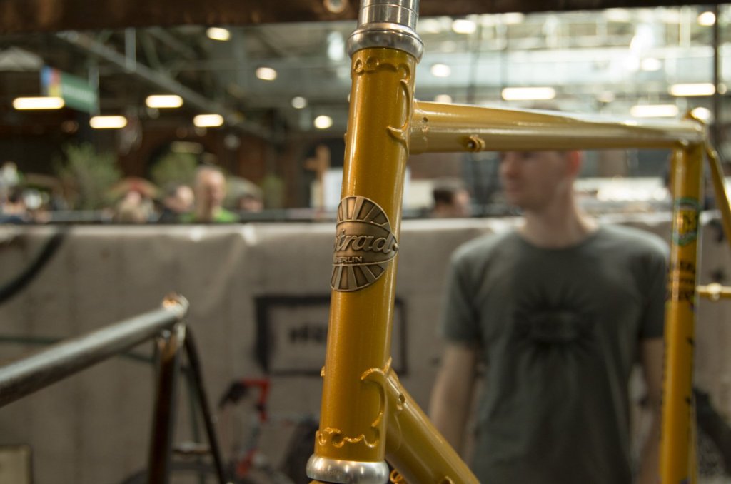 Auch Ostrad hat auf der Berliner Fahrradschau wieder mit wunderschön gelöteten Rahmen mit ganz feinen Muffen gezeigt.