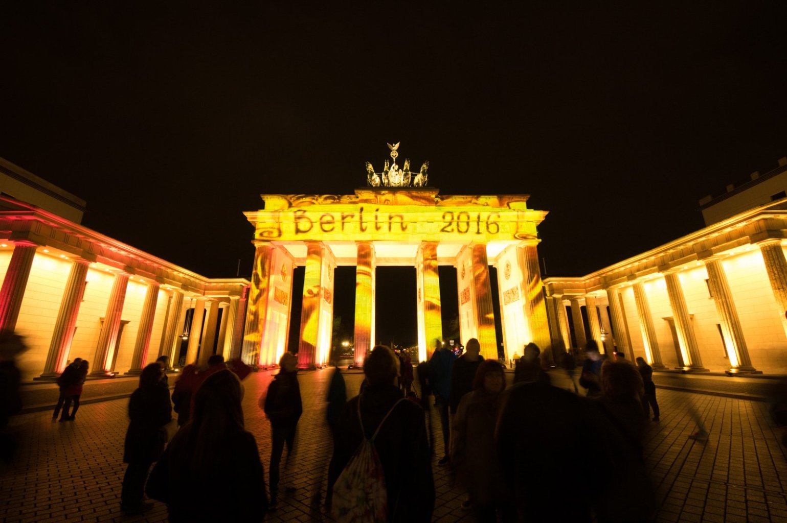 Das Brandenburger Tor am Pariser Platz im Rahmen de Festival of Lights 2016