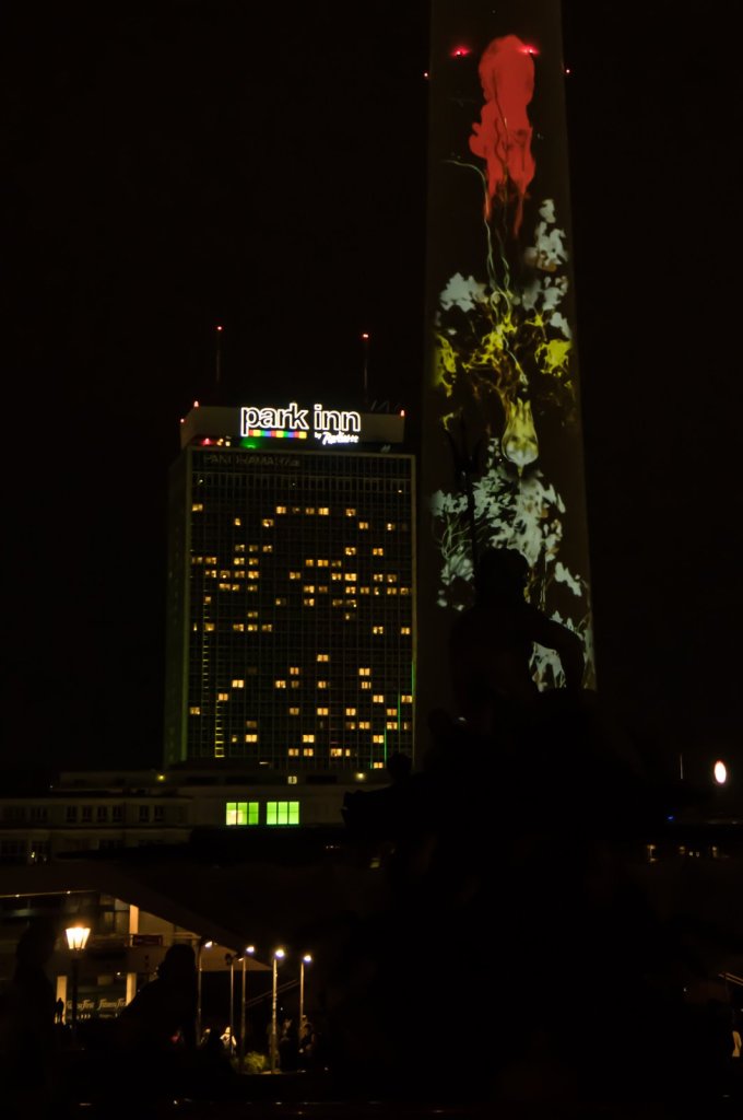 Fernsehturm am Alex beim Festival of Lights 2016