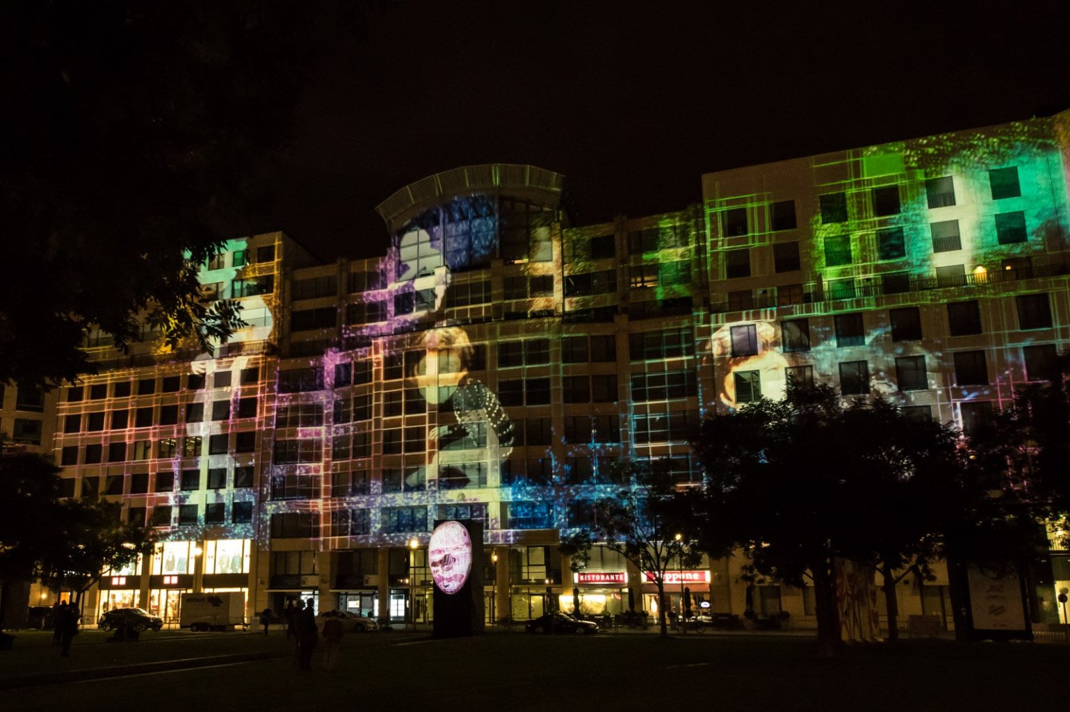 Die Mall of Berlin beim Festival of Lights