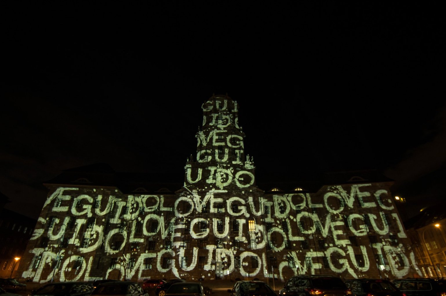 Altes Stadthaus bei Berlin leuchtet 2016