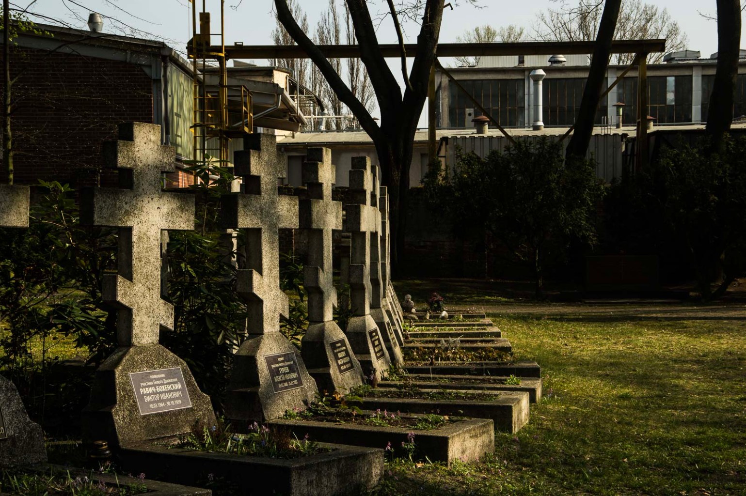 Grabsteine auf dem russisch-orthodoxen Friedhof in Berlin