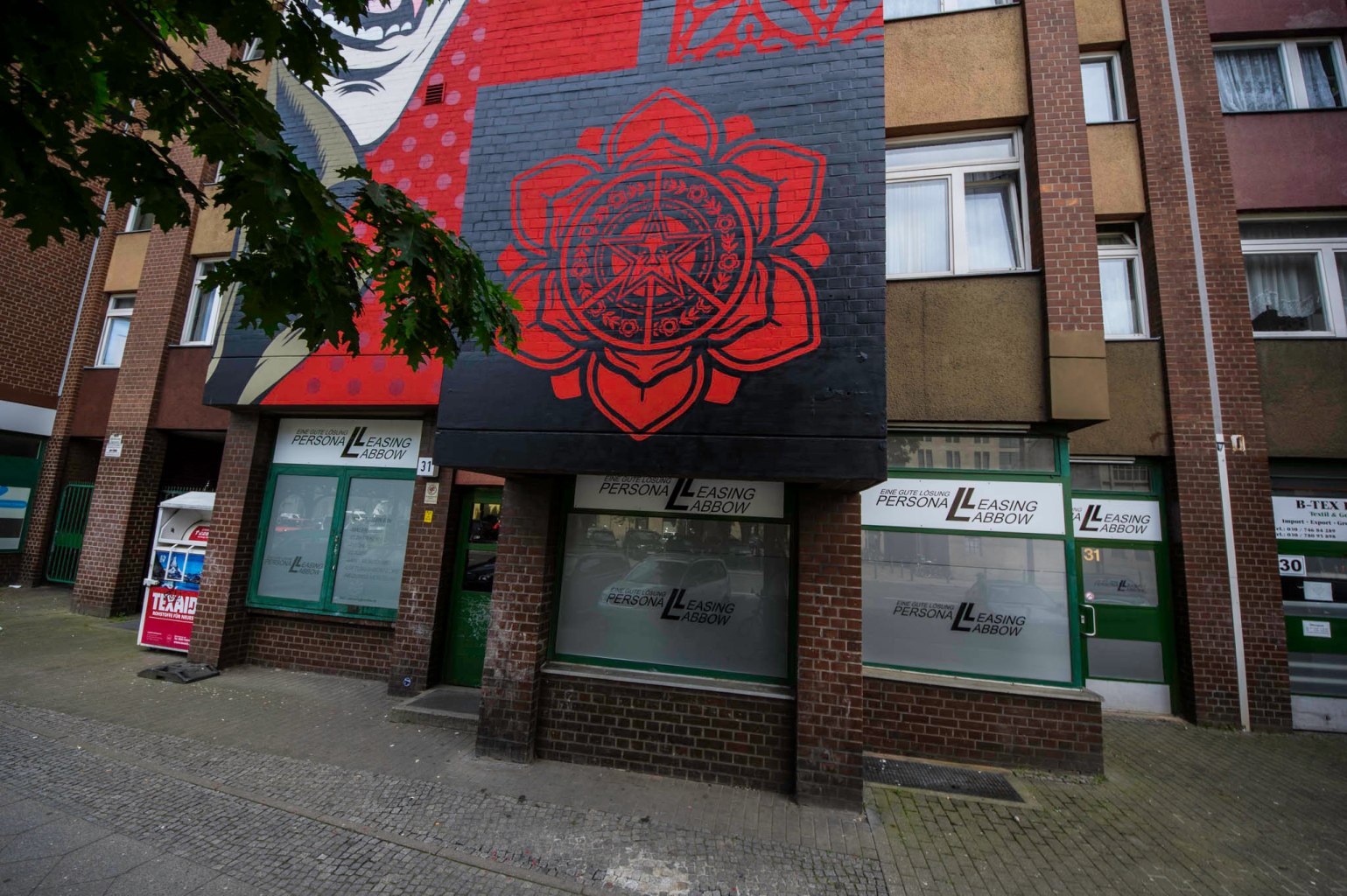 OBEY-shepard-fairey-urban-nation-berlin-streetart-mural-7115