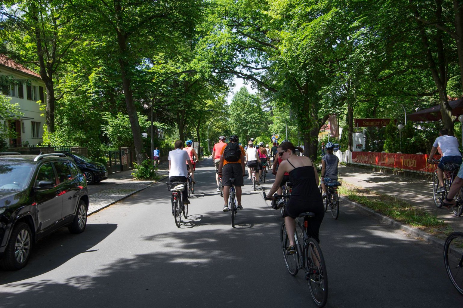 Sternfahrt 2017 auf dem Weg durchs Zehlendorfer Villenviertel.