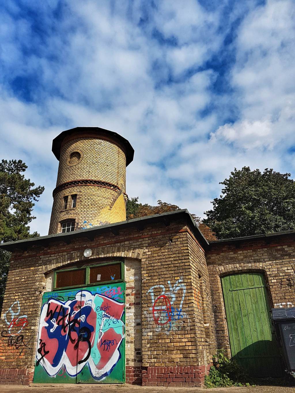 Industrieruine am Rand des Bürgerparks Pankow