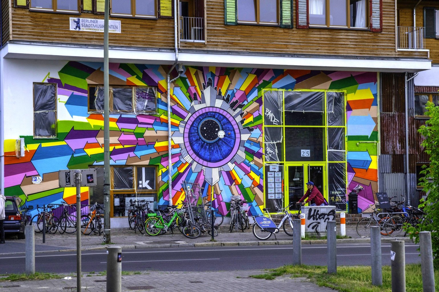 Klebebande Graffiti Mural Fest Holzmarkt