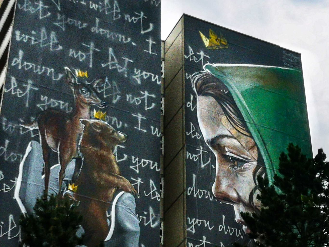 Detail of the "real recognizes real"-mural by Herakut and Nuno Viegas