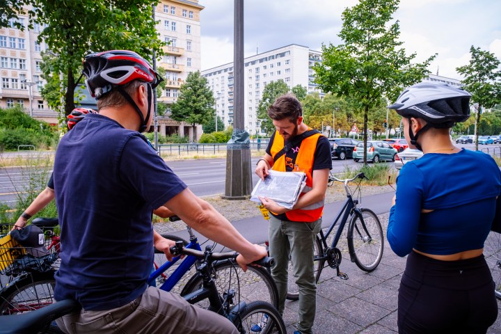 Berlin on Bike city guide explaining the history of the Karl Marx Allee in Berlin