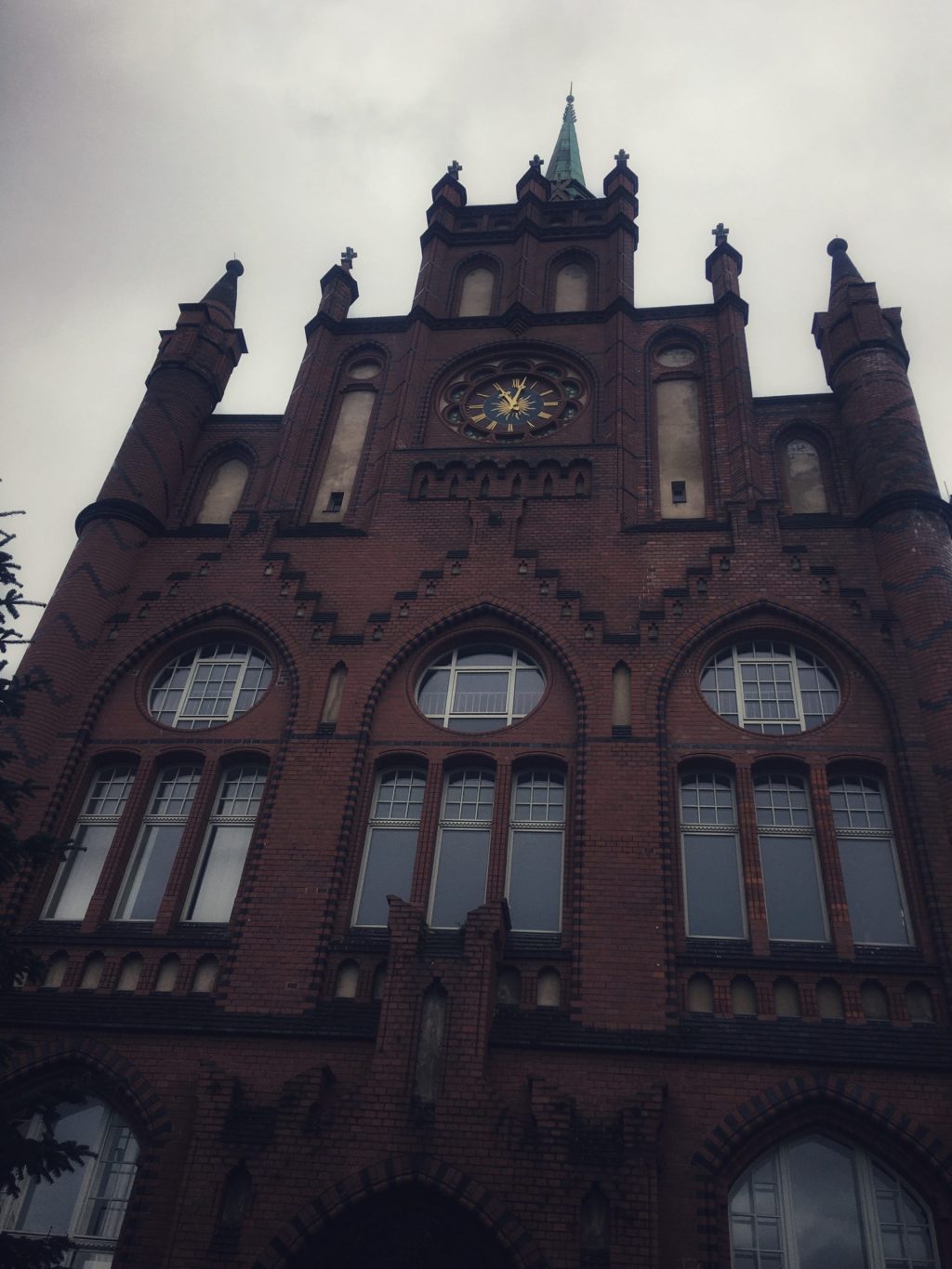 Als das imposante Lichtenberger Rathaus 1898 fertig war, war Lichtenberg mit fast 50.000 Einwohnern noch ein Dorf.