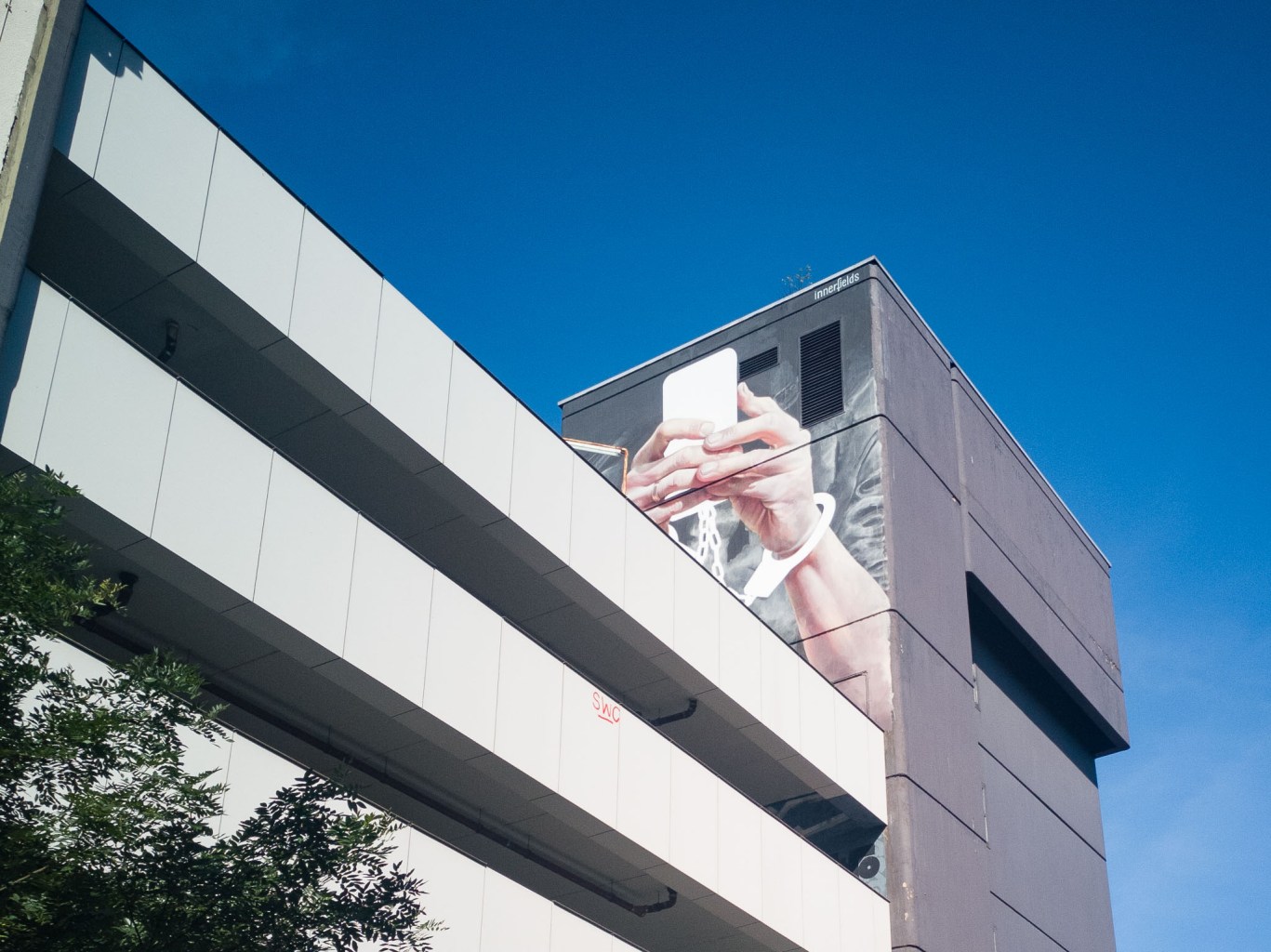 Mural by innerfields in Neukölln