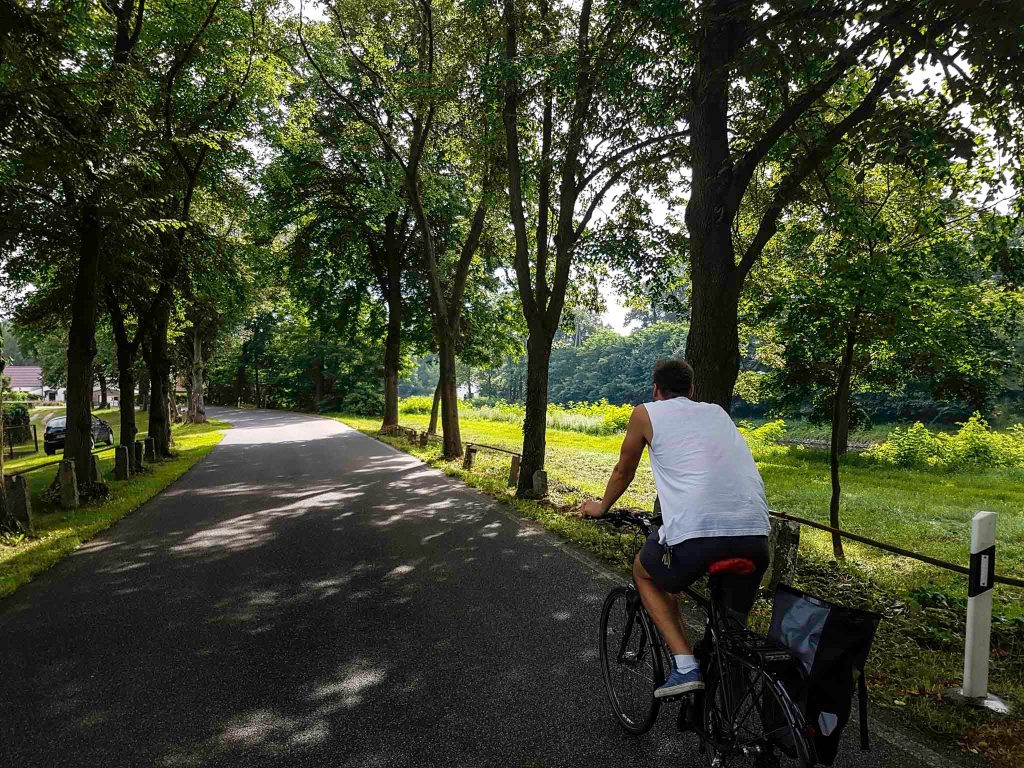 Start unserer Radtour war in Erkner, wo es direkt vom Bahnhof ans Wasser geht, wobei wir erst einmal einen anderen Weg einschlagen