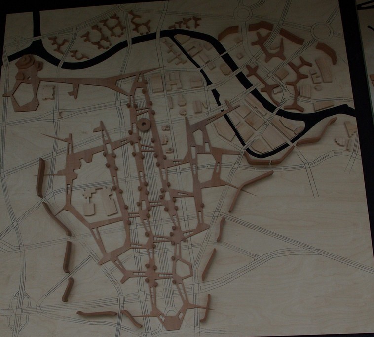 Modellentwurf von Peter und Alison Smithson zum Wettbewerb Hauptstadt Berlin, 1958.