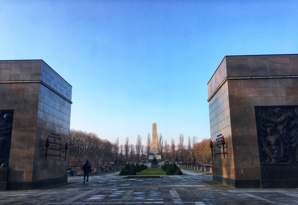 Das sowjetische Ehrenmal in der Schönholzer Heide ist nicht weniger eindrucksvoll als sein Pendant im Treptower Park.