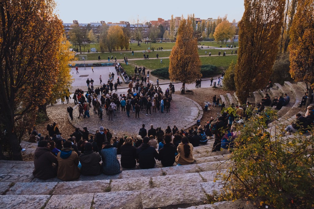 Sonntags Karaoke im Mauerpark Prenzlauer Berg