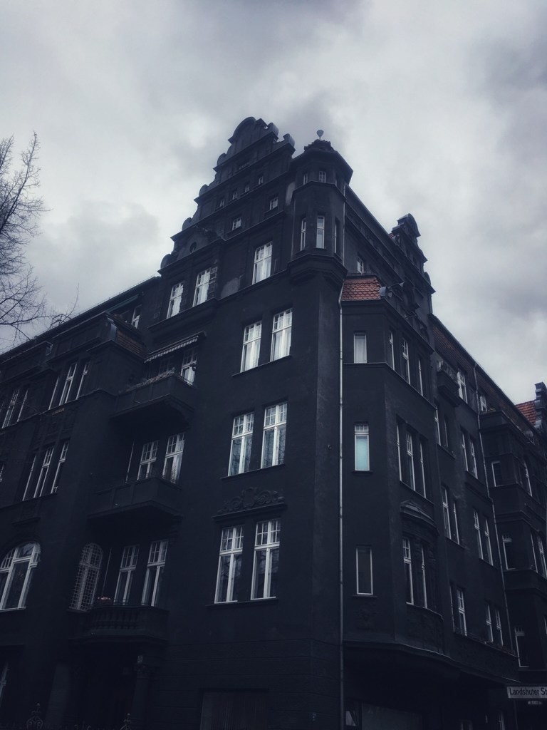 Düstere Fassade in Schöneberg