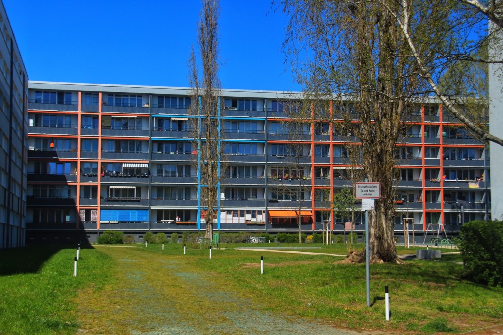 Plattenbauten der Howoge in der Anna-Ebermann-Siedlung