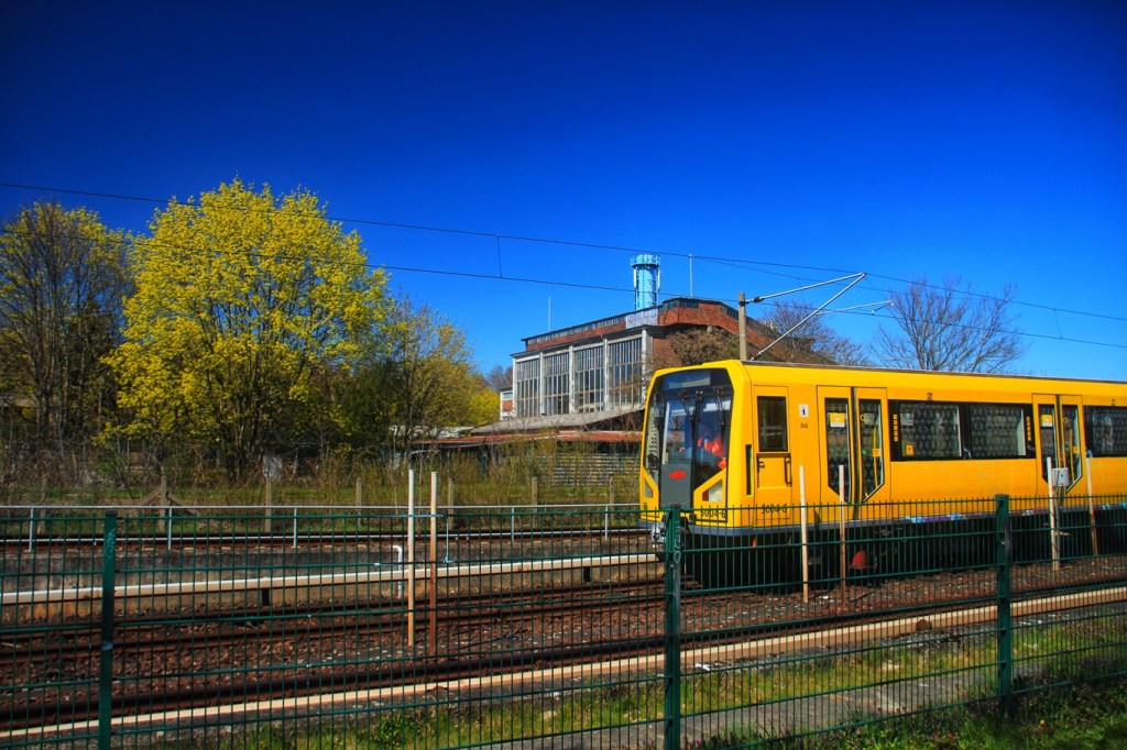 Bahn am Tierpark Friedrichsfelde