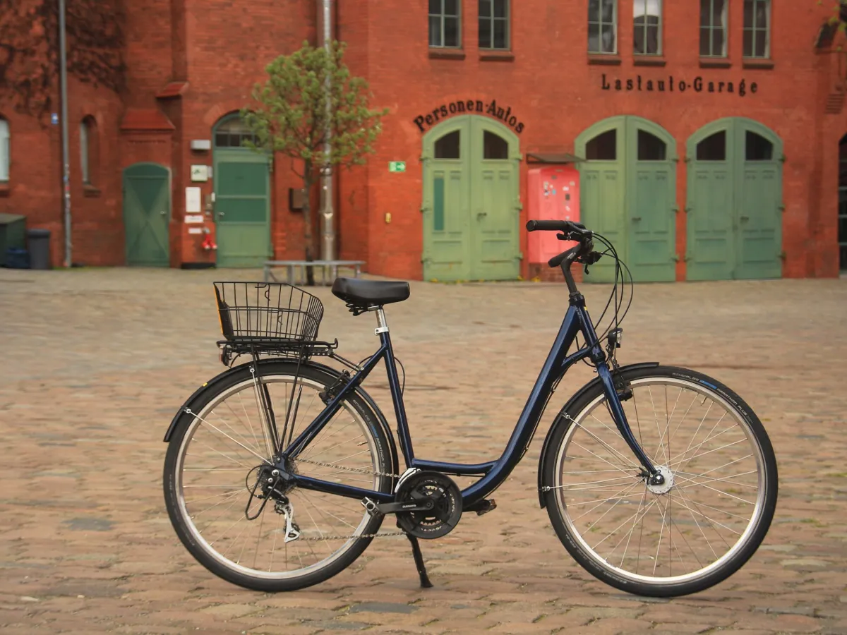 Fahrradverleih Berlin on Bike Tiefeinsteiger 21-Gang Kulturbrauerei 11
