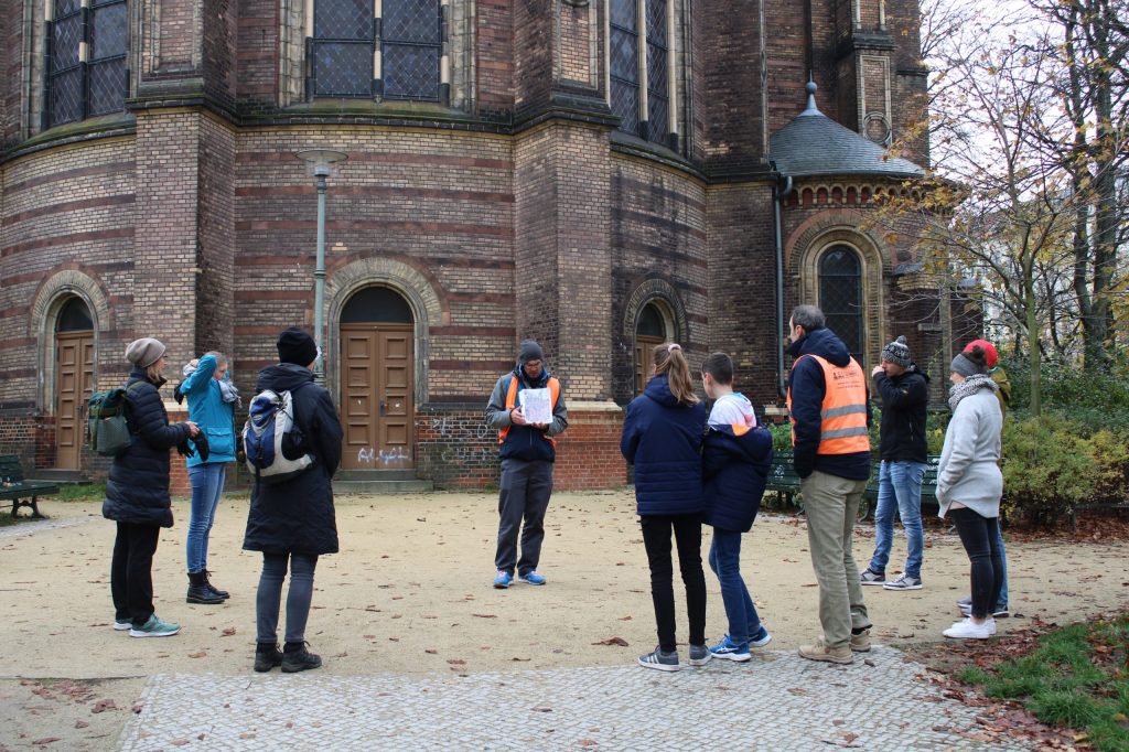 Berliner Mauer Radtour Zionskirche mit Guide Martin