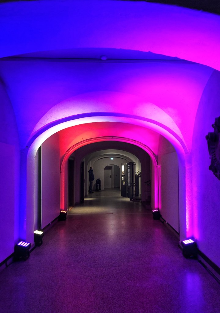 Lichtinstallation in der Ausstellung