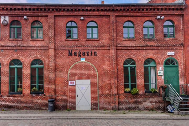 Kulturbrauerei Hof 2 mit Blick auf das ehemalige Magazin